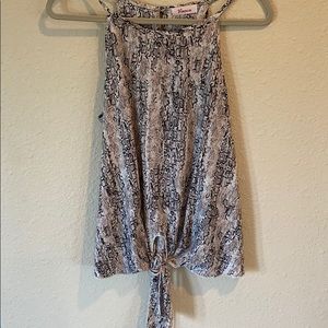 Sleeveless leopard tank